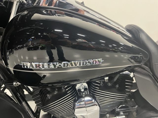 2016 Harley-Davidson Ultra Limited Low in Brilliant, Ohio - Photo 8