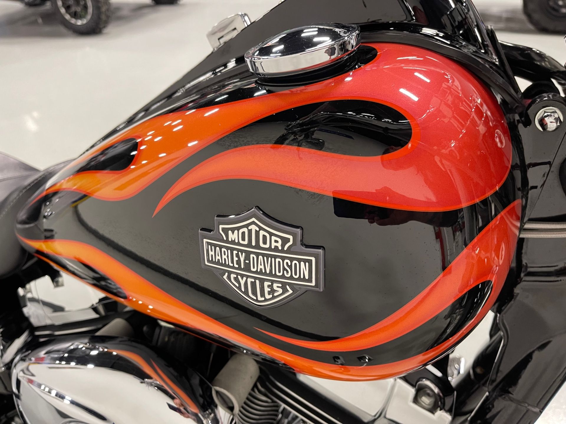 2011 Harley-Davidson Dyna® Wide Glide® in Brilliant, Ohio - Photo 4