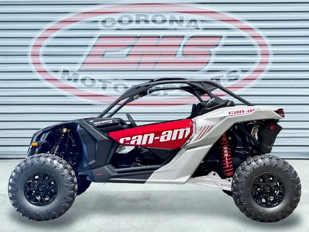 2025 Can-Am Maverick X3 RS Turbo RR in Corona, California - Photo 8