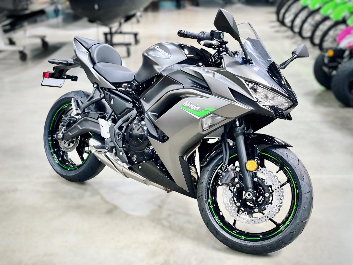 New 2024 Kawasaki Ninja 650 Metallic Matte Graphenesteel Gray / Ebony