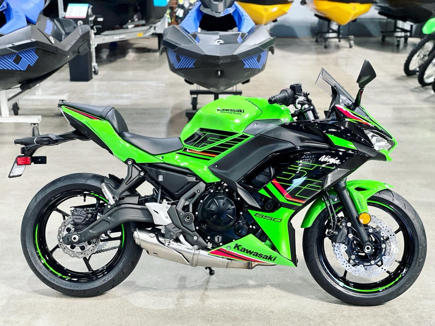 New 2024 Kawasaki Ninja 650 KRT Edition ABS Lime Green / Ebony