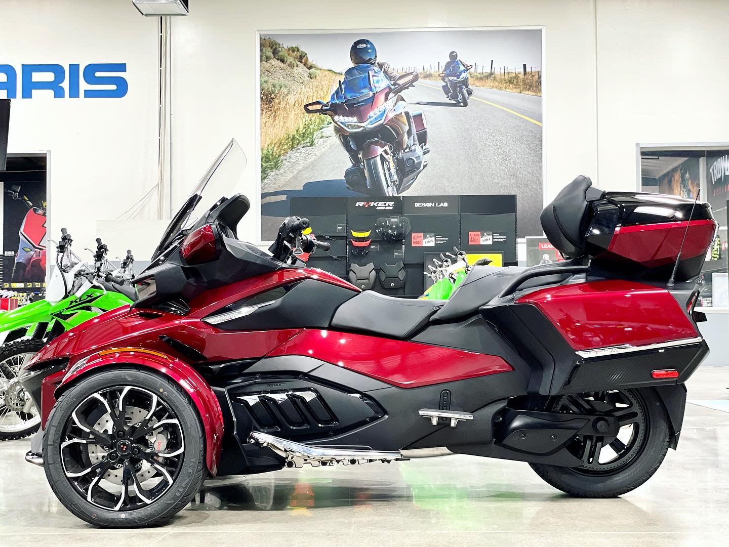 2022 Can-Am Spyder RT Limited in Corona, California - Photo 4