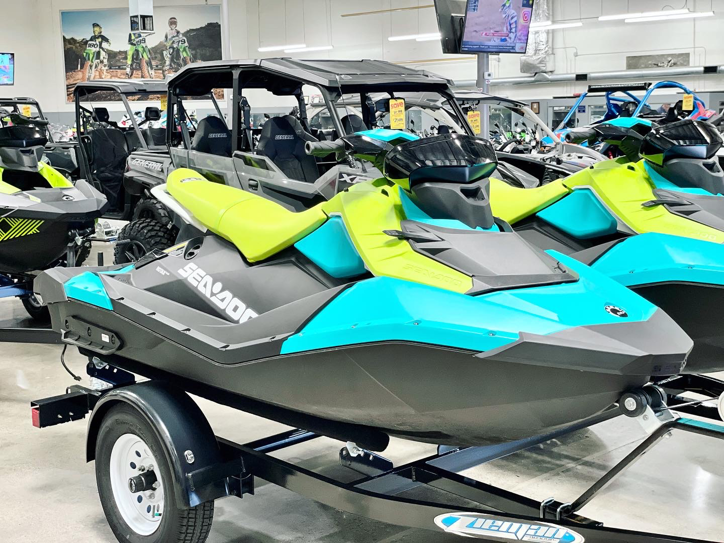 2022 Sea-Doo Spark 3up 90 hp iBR, Convenience Package + Sound System in Corona, California - Photo 4