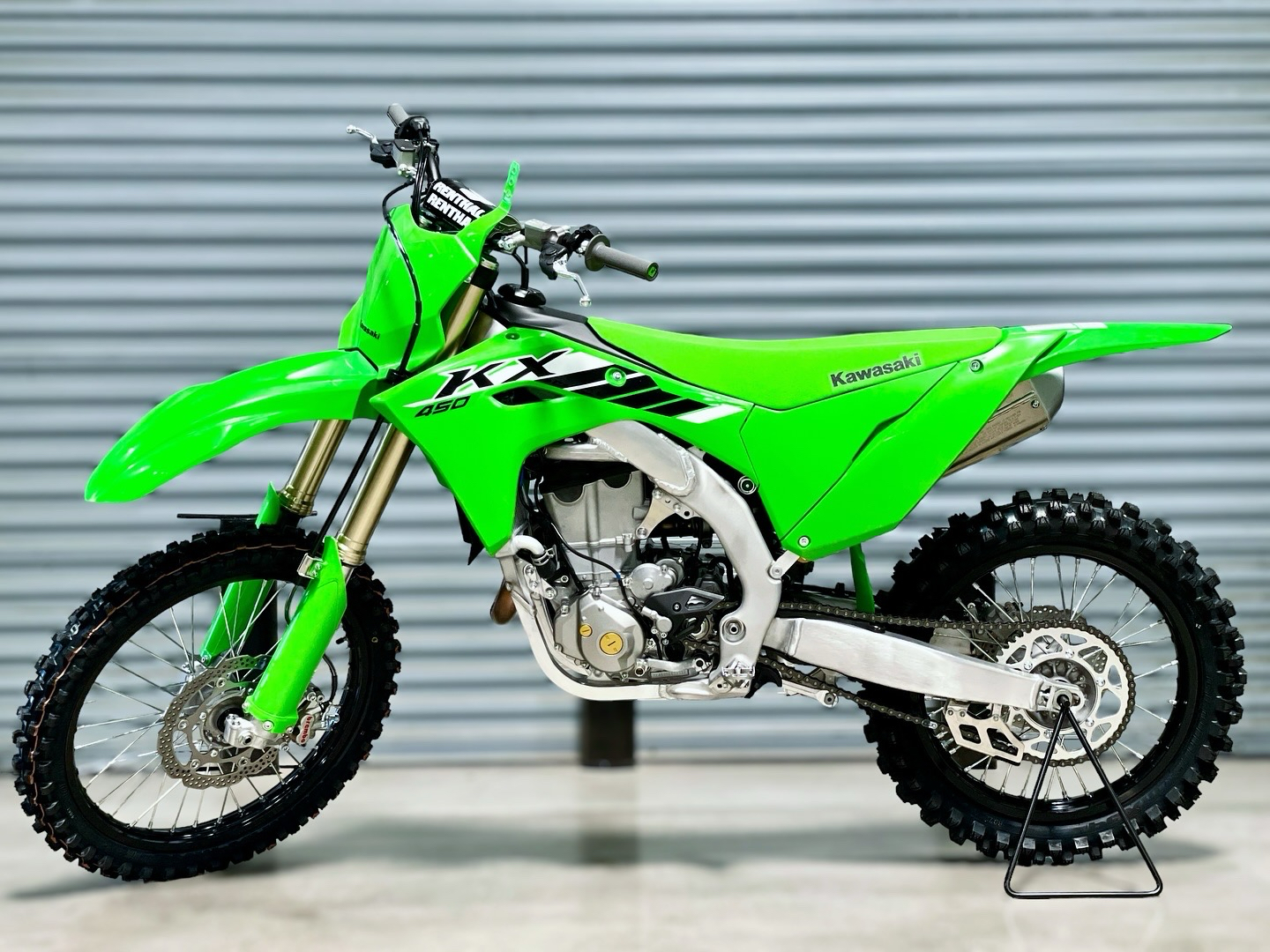 2025 Kawasaki KX 450 in Corona, California - Photo 4