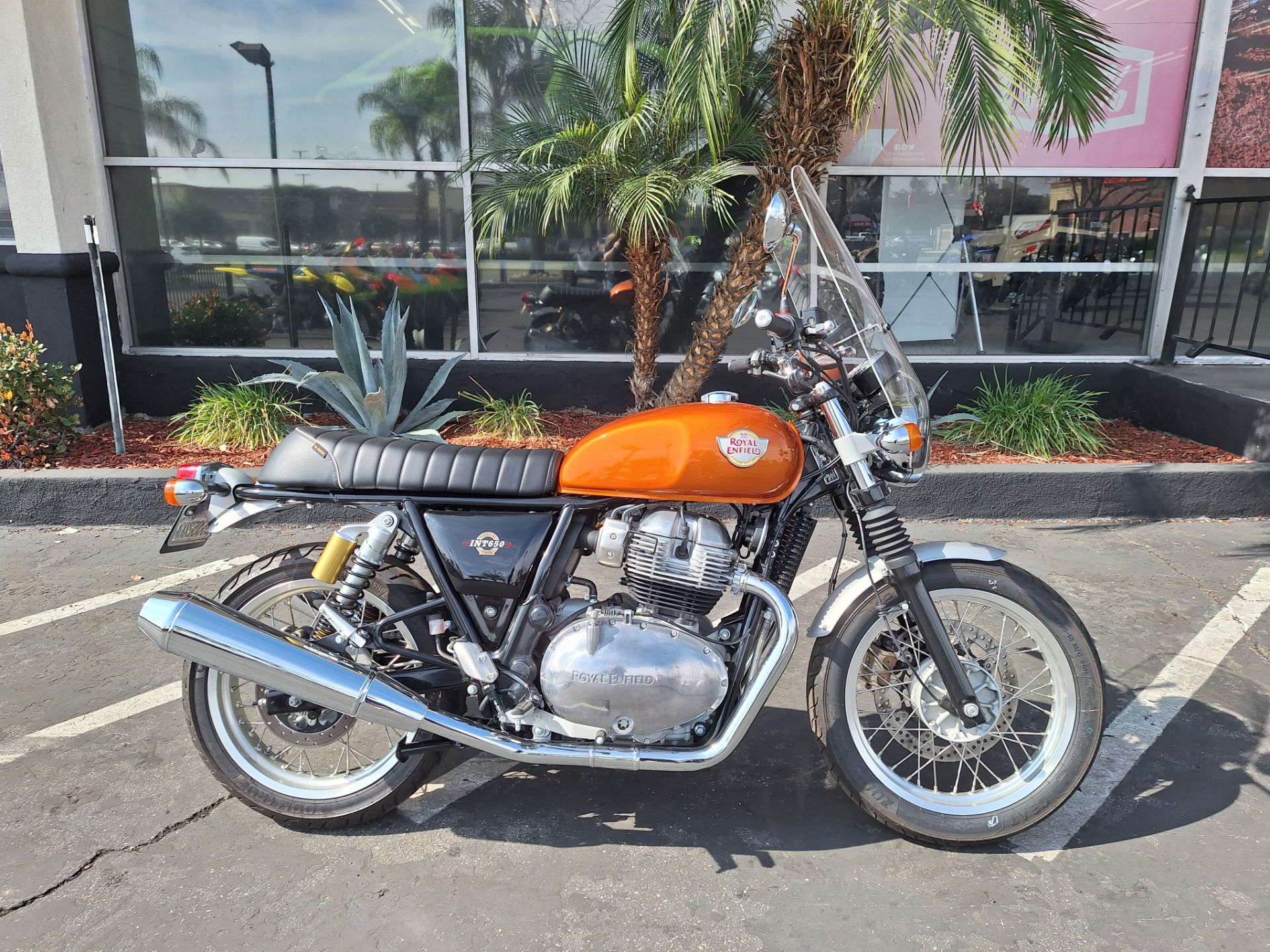 2022 Royal Enfield INT650 in Ontario, California - Photo 9