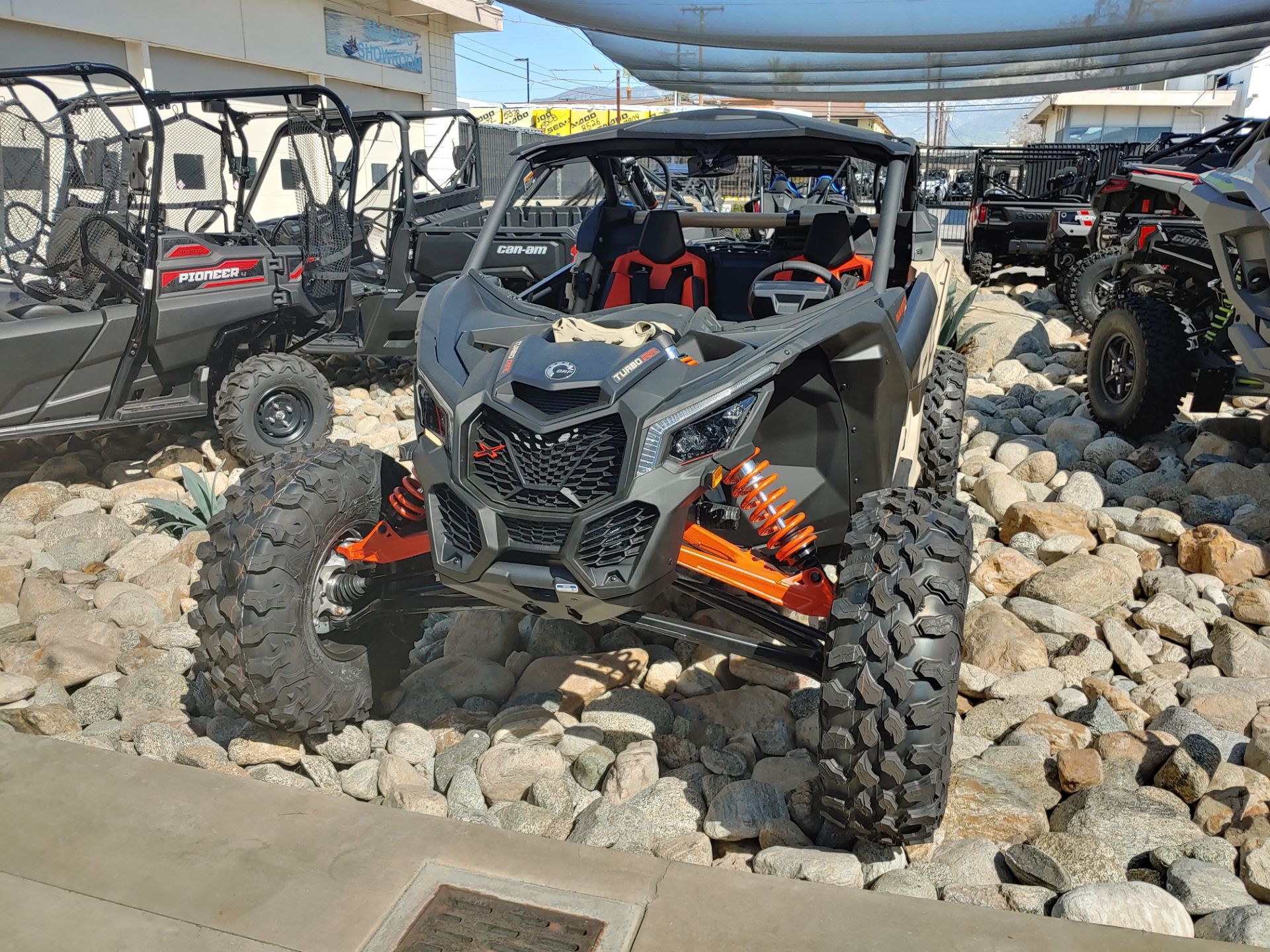 2023 Can-Am Maverick X3 X RS Turbo RR with Smart-Shox 72 in Ontario, California - Photo 10