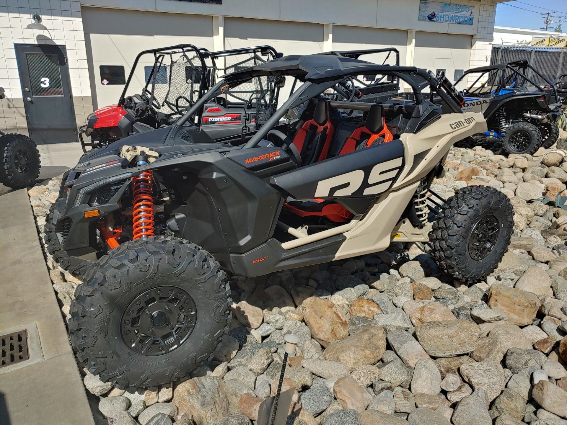 2023 Can-Am Maverick X3 X RS Turbo RR with Smart-Shox 72 in Ontario, California - Photo 13