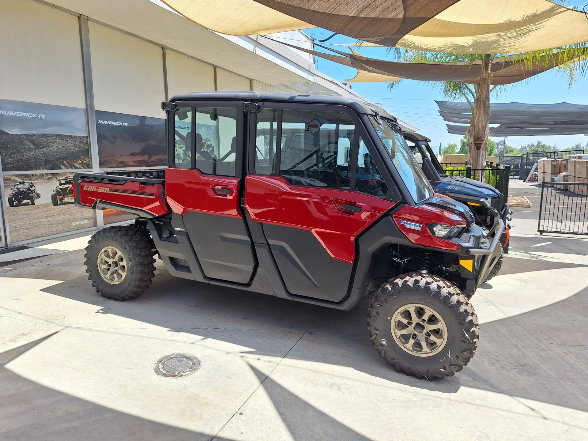 2024 Can-Am Defender MAX Limited in Ontario, California - Photo 3