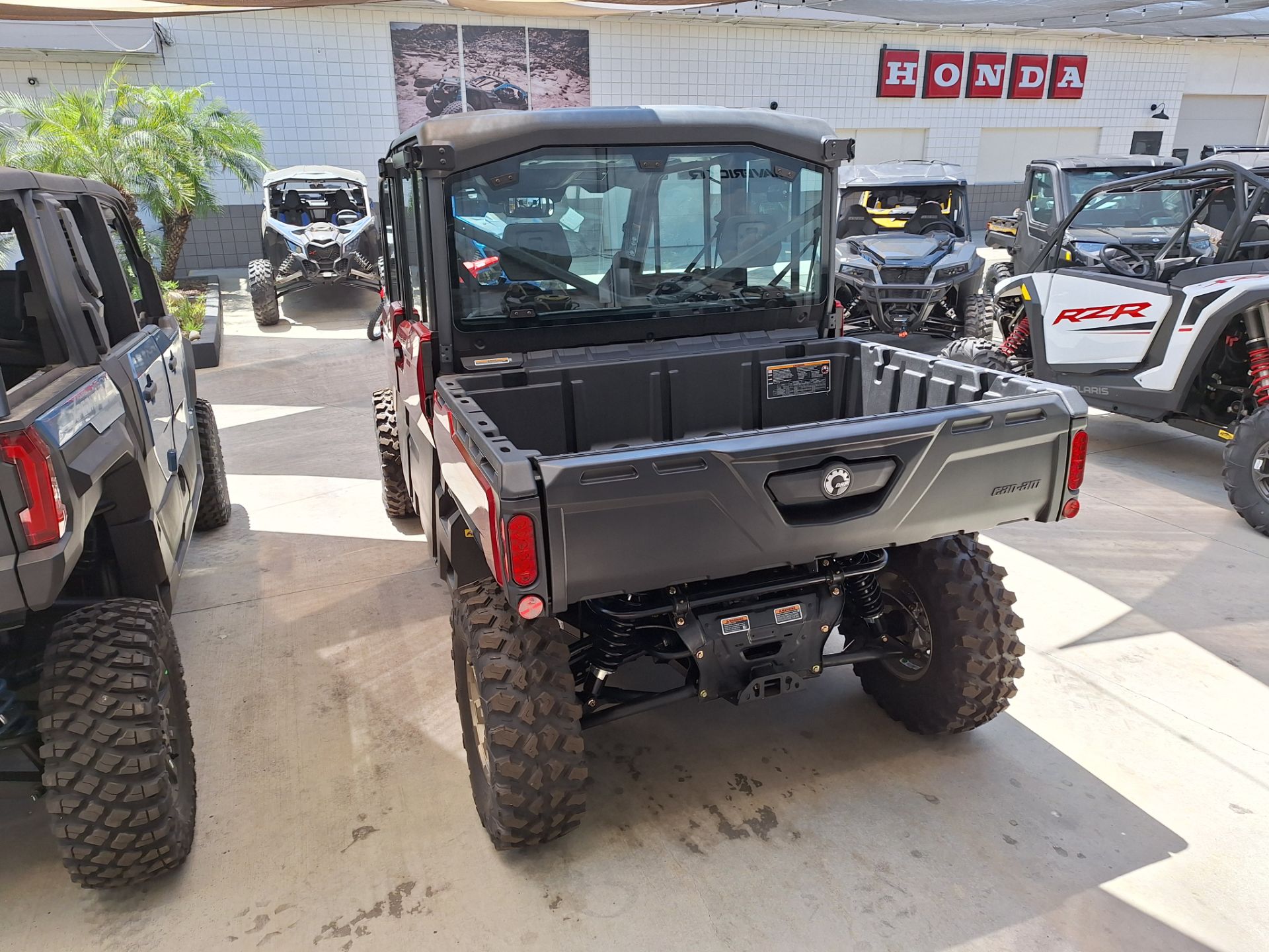 2024 Can-Am Defender MAX Limited in Ontario, California - Photo 15