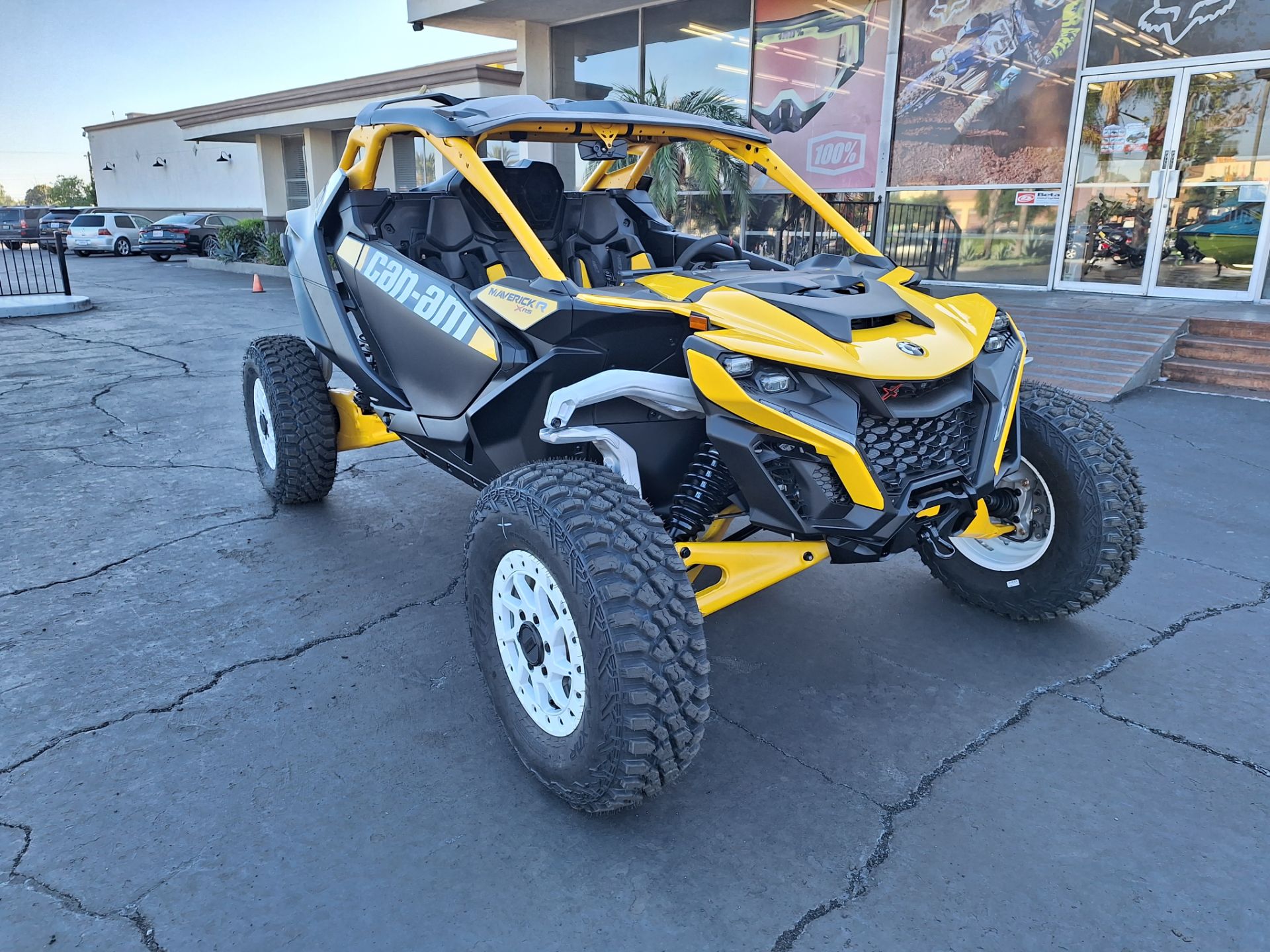 2024 Can-Am Maverick R X RS with Smart-Shox 999T DCT in Ontario, California - Photo 9
