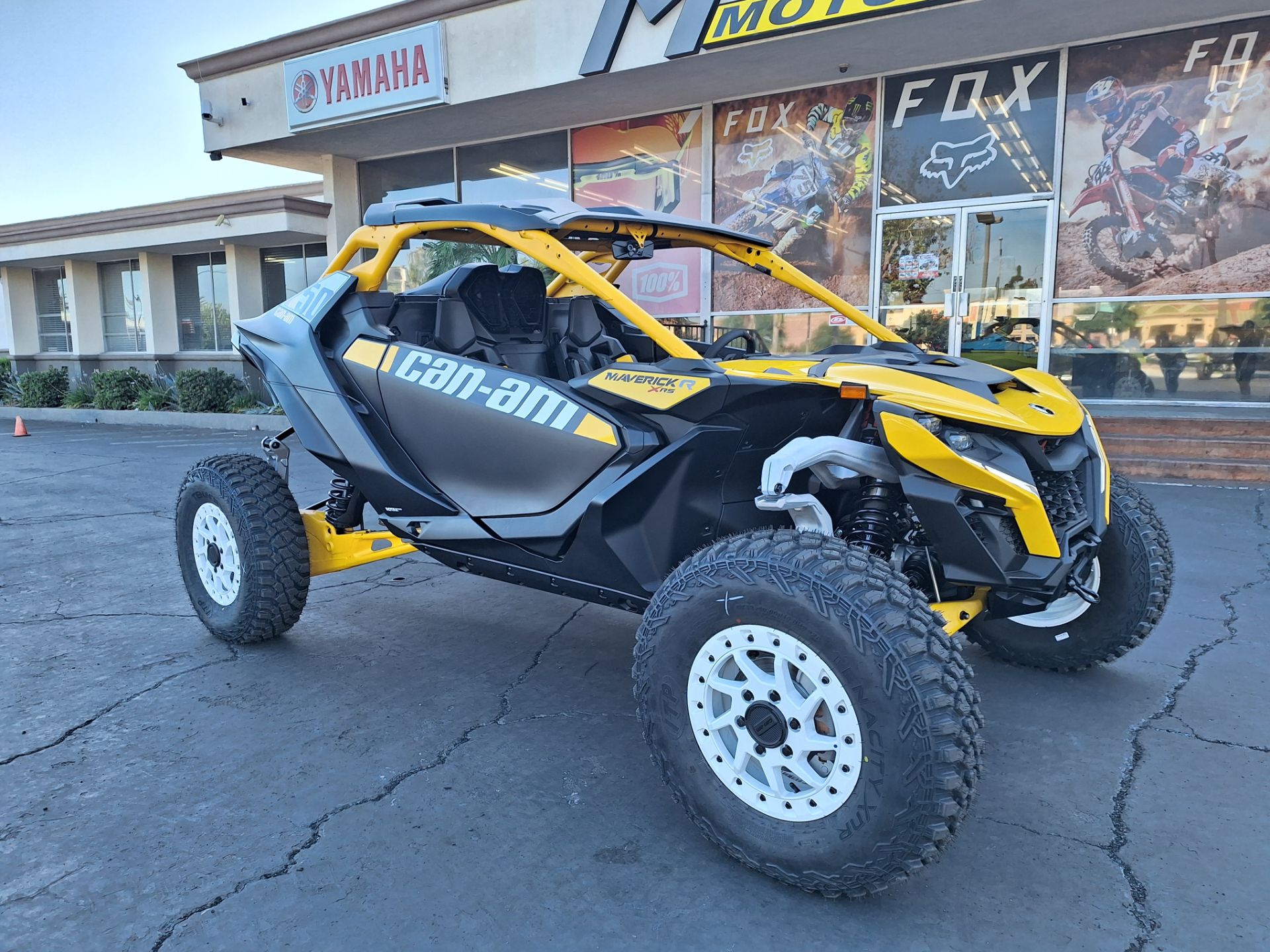 2024 Can-Am Maverick R X RS with Smart-Shox in Ontario, California - Photo 8