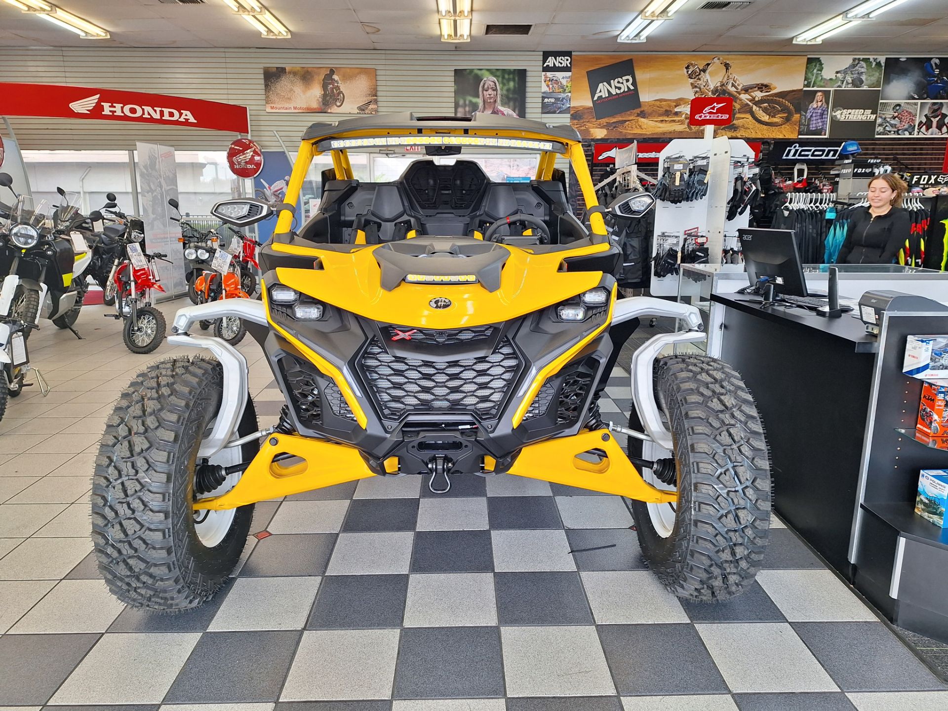 2024 Can-Am Maverick R X RS with Smart-Shox 999T DCT in Ontario, California - Photo 7