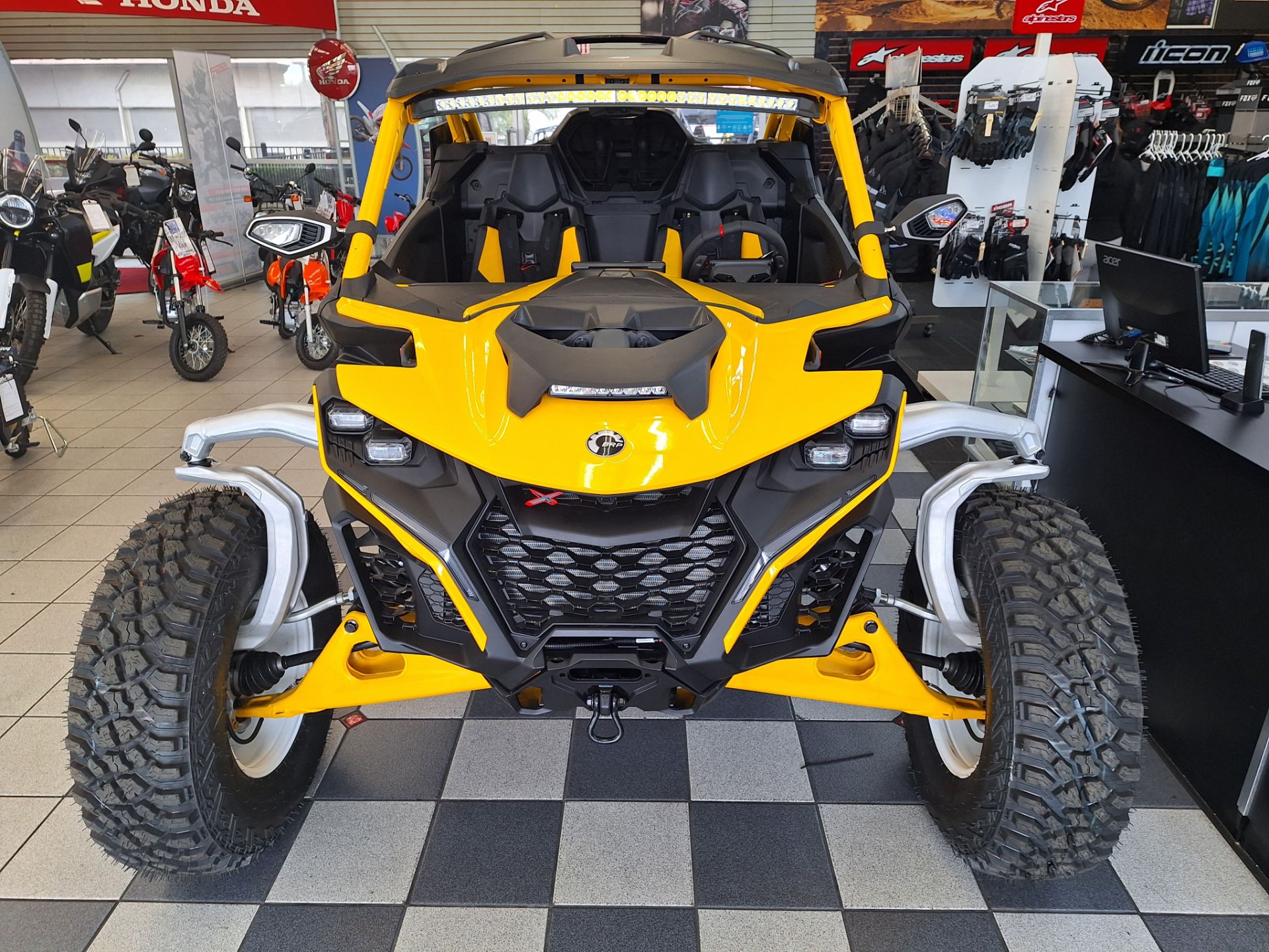 2024 Can-Am Maverick R X RS with Smart-Shox 999T DCT in Ontario, California - Photo 8