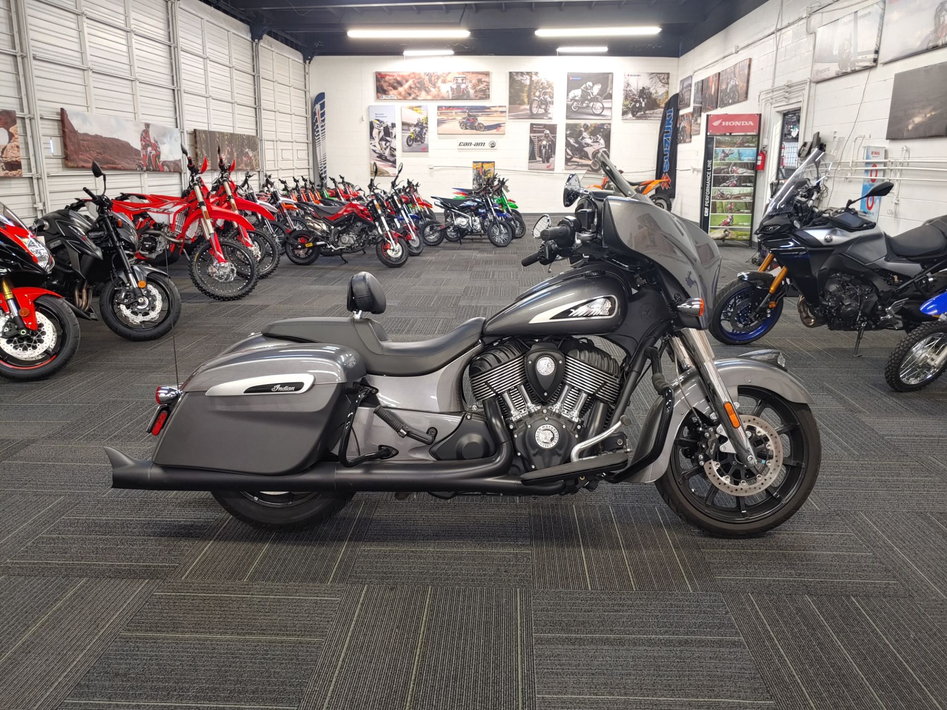 2019 Indian Chieftain® ABS in Ontario, California - Photo 2
