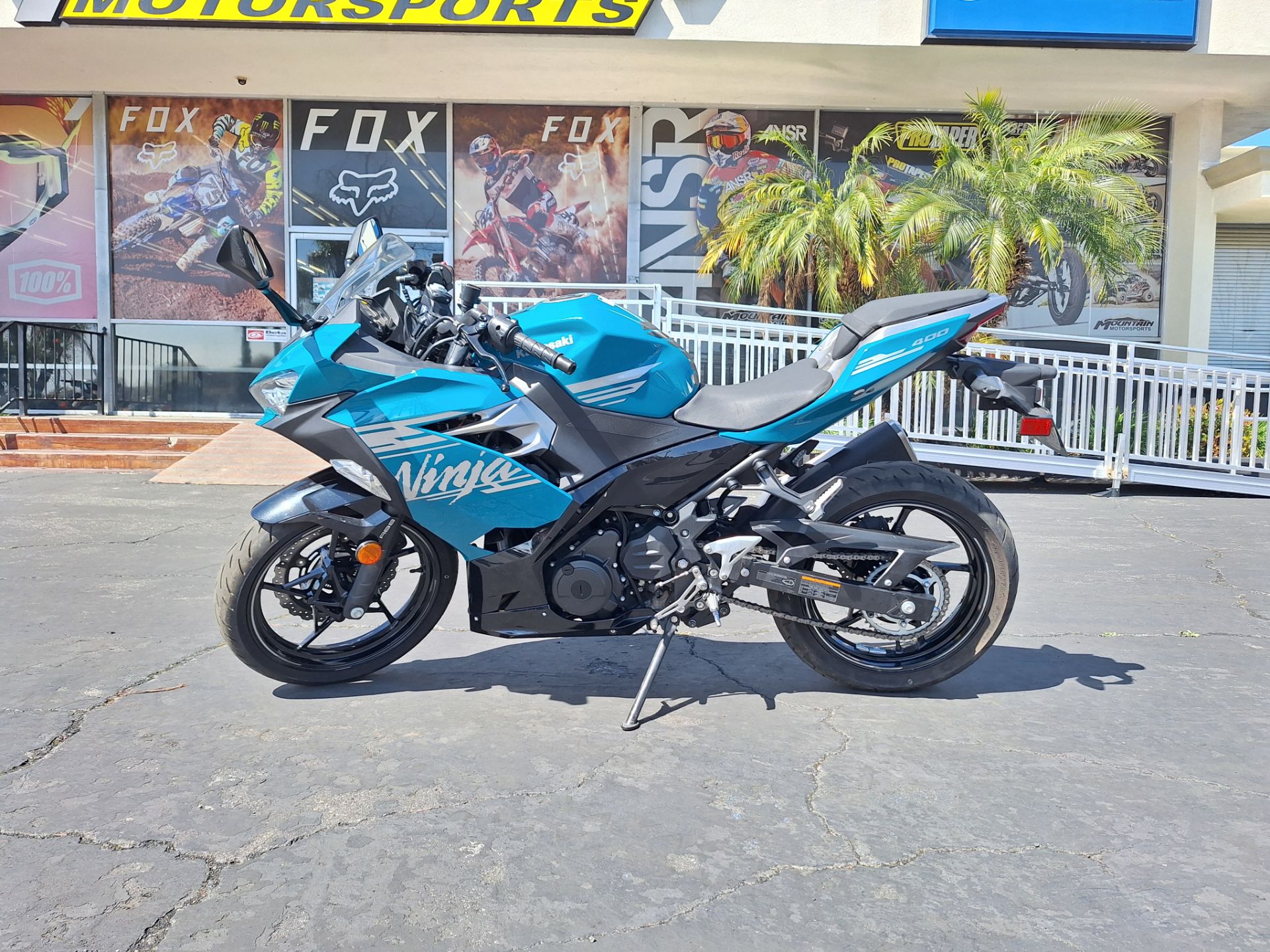 2021 Kawasaki Ninja 400 ABS in Ontario, California - Photo 3