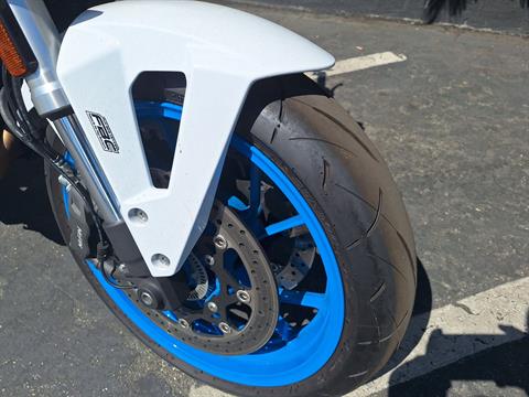 2023 Suzuki GSX-8S in Ontario, California - Photo 6