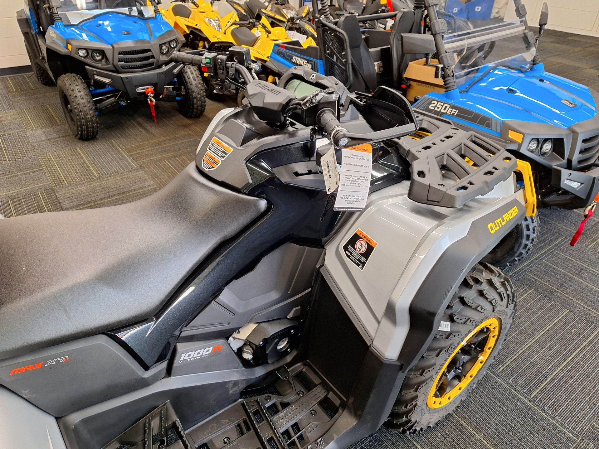 2024 Can-Am Outlander MAX XT-P 1000R in Ontario, California - Photo 8