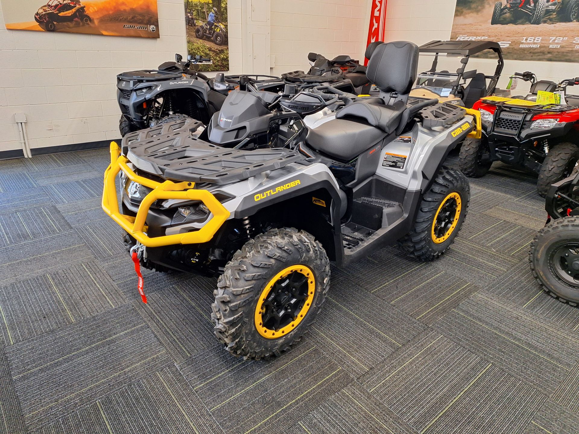 2024 Can-Am Outlander MAX XT-P 1000R in Ontario, California - Photo 15