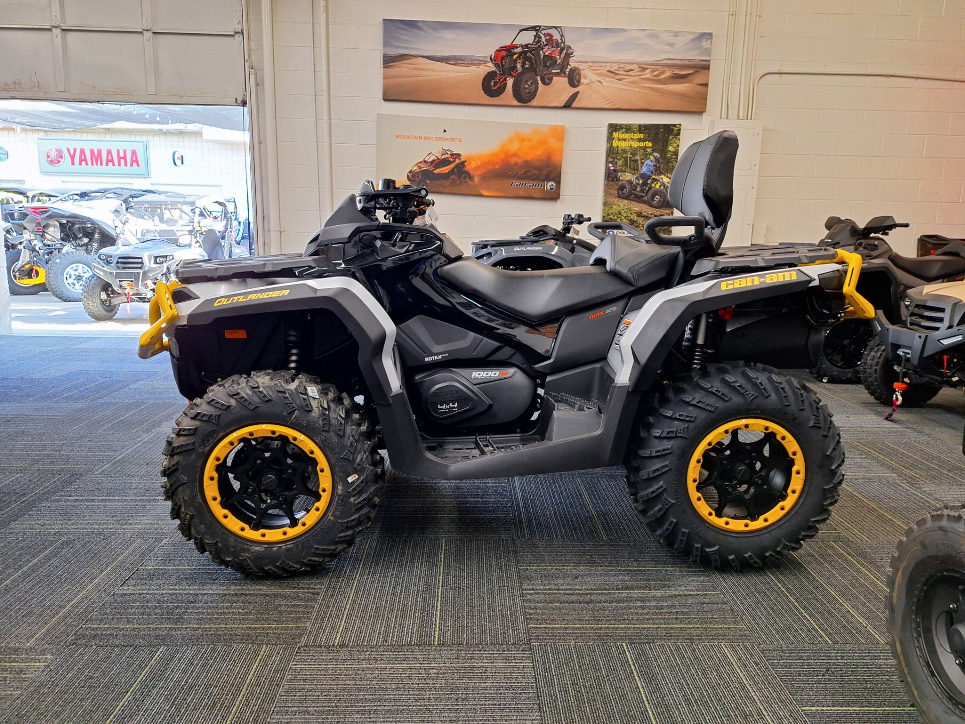 2024 Can-Am Outlander MAX XT-P 1000R in Ontario, California - Photo 24