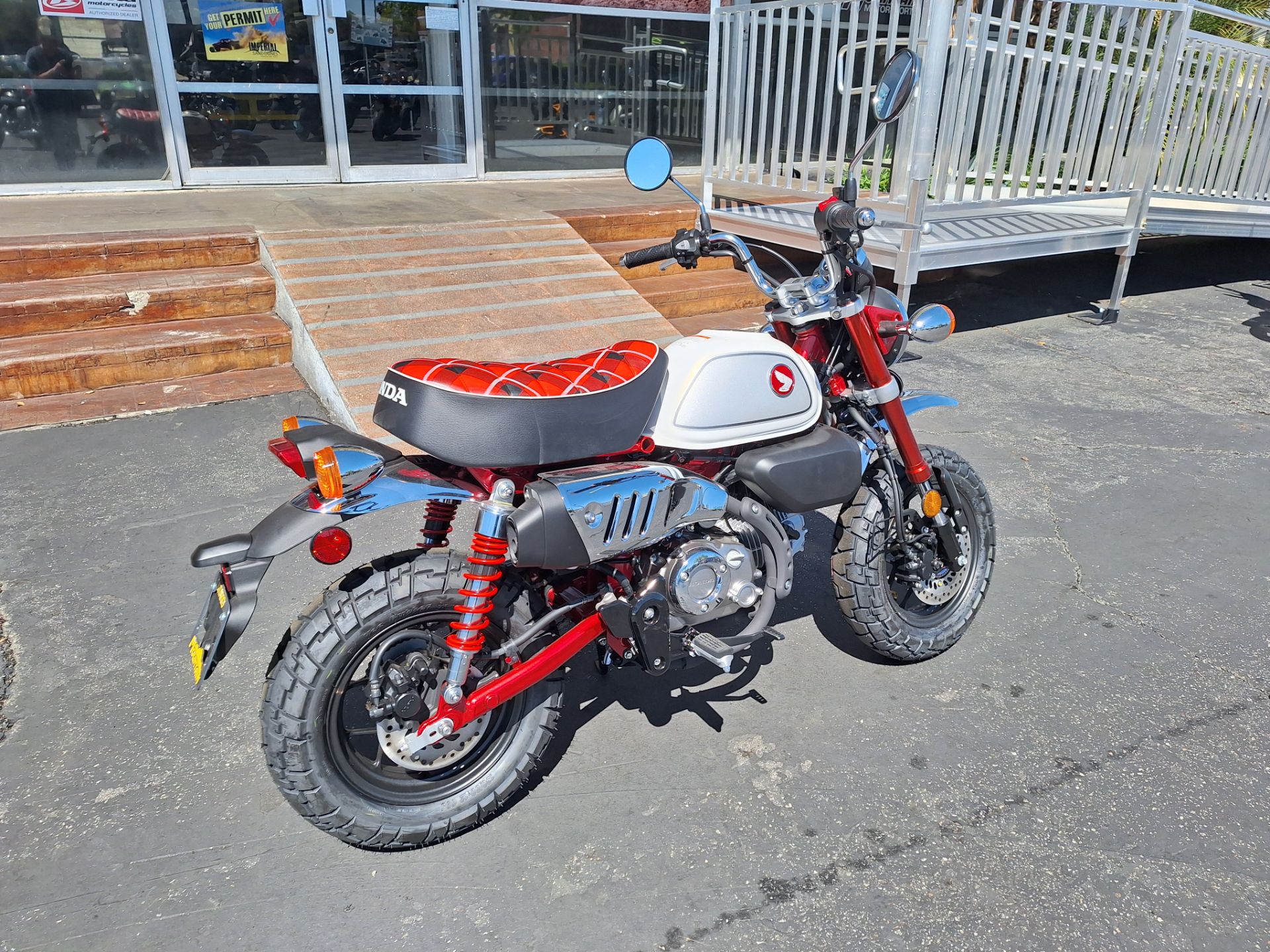 2024 Honda Monkey ABS in Ontario, California - Photo 11