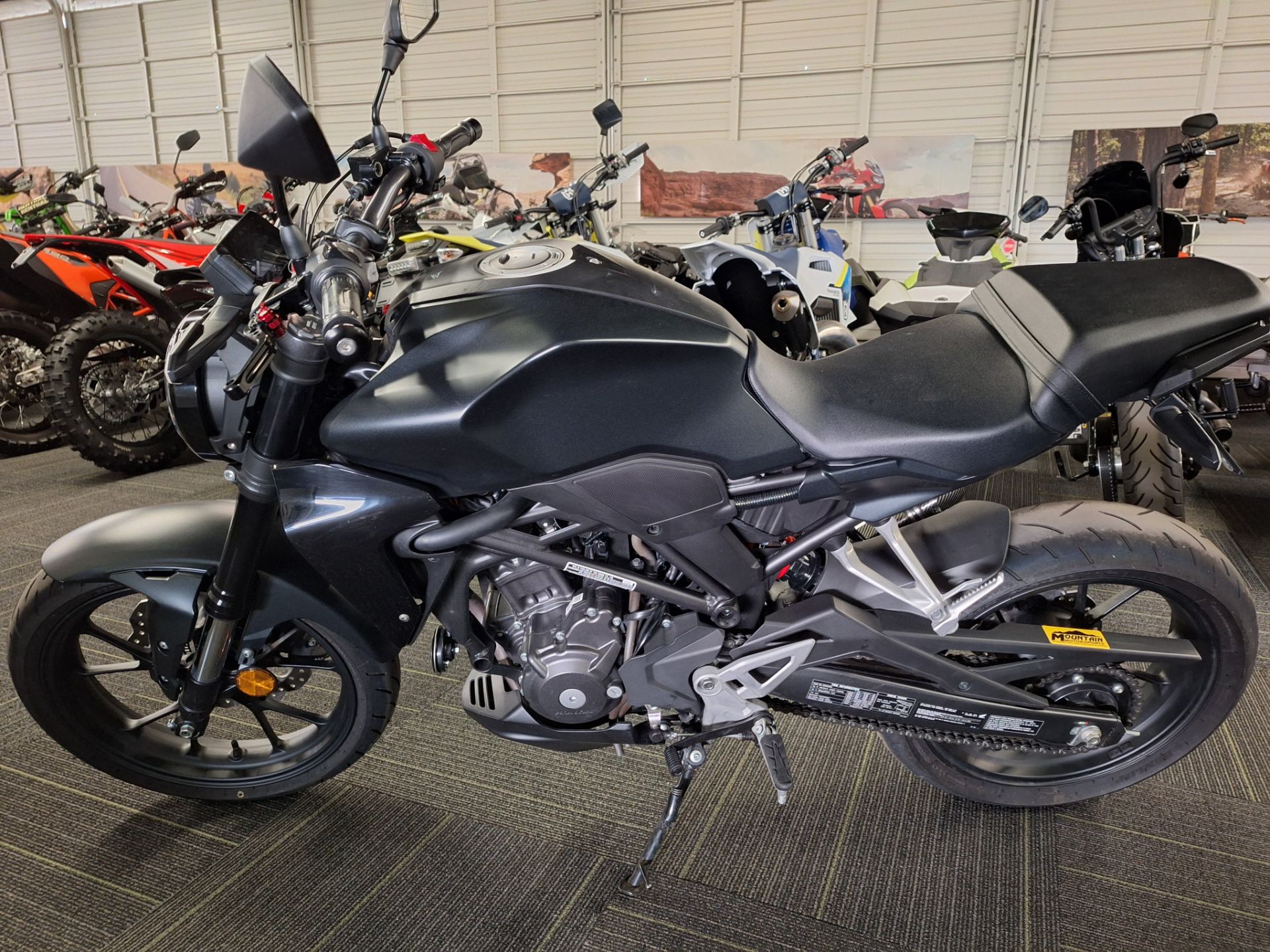 2023 Honda CB300R ABS in Ontario, California - Photo 2