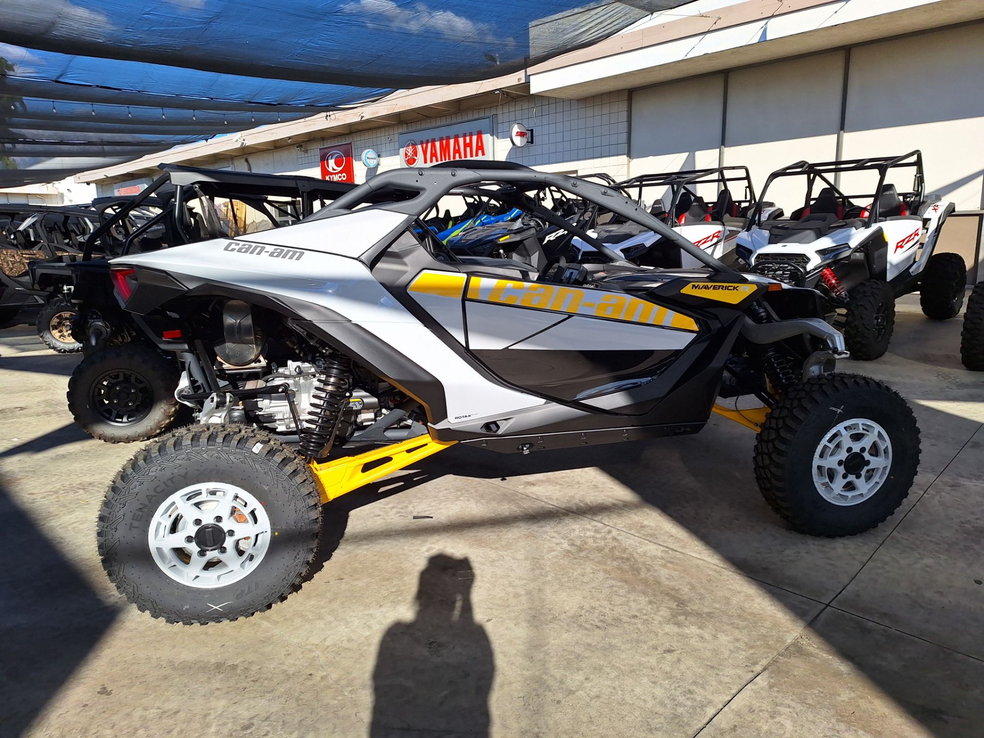 2024 Can-Am Maverick R in Ontario, California - Photo 20