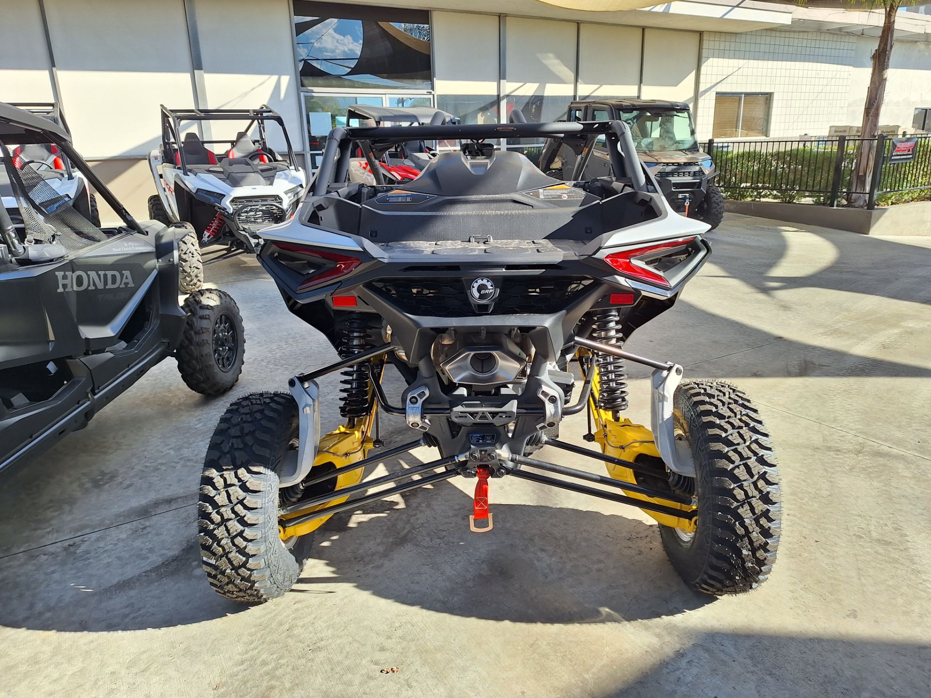 2024 Can-Am Maverick R in Ontario, California - Photo 27