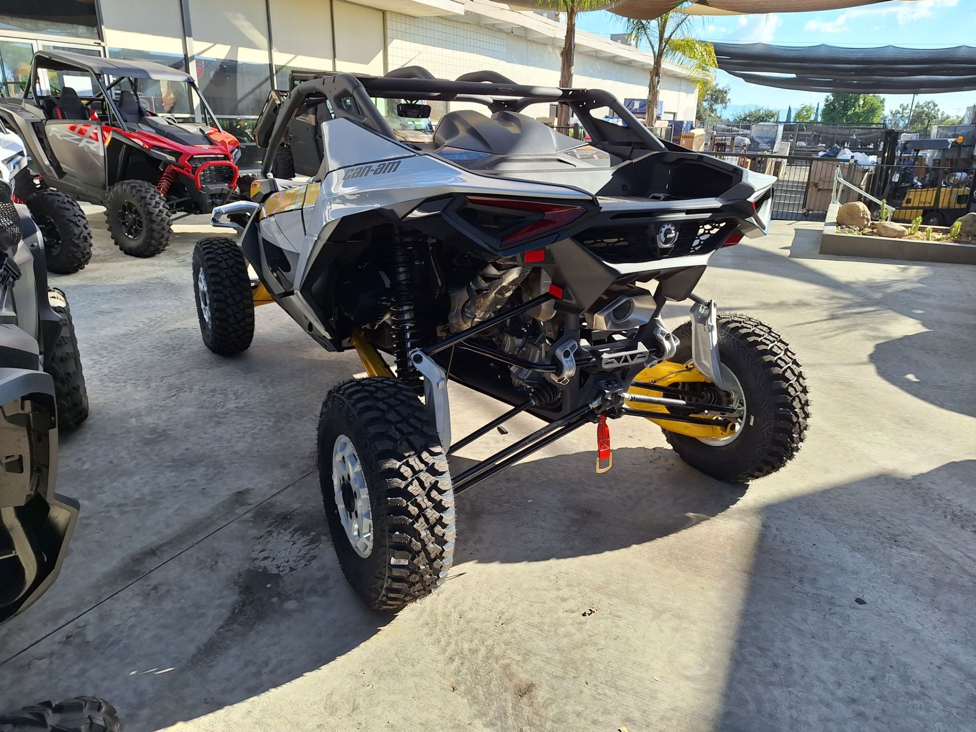 2024 Can-Am Maverick R in Ontario, California - Photo 30