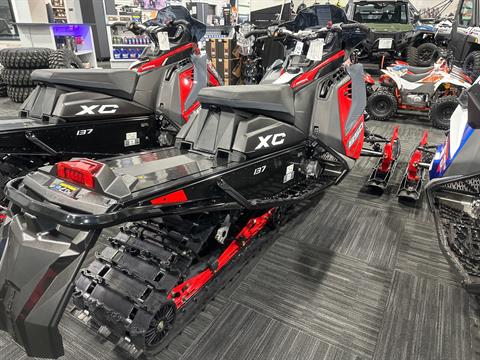 2024 Polaris 850 Indy XC 137 ES in Petoskey, Michigan - Photo 3