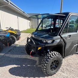 2024 Can-Am Defender MAX Limited in Hillman, Michigan - Photo 1