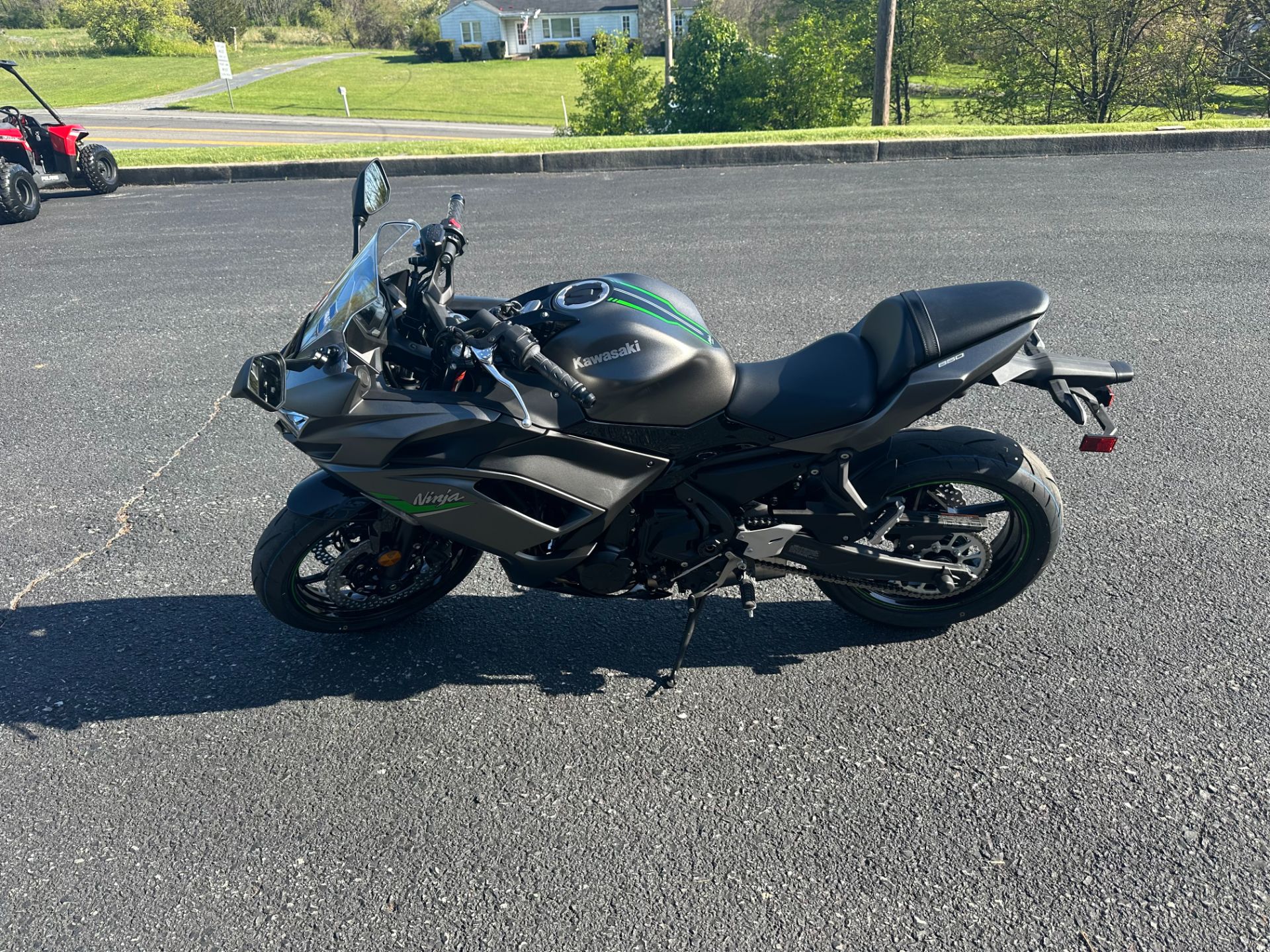 2024 Kawasaki Ninja 650 in Mechanicsburg, Pennsylvania - Photo 6