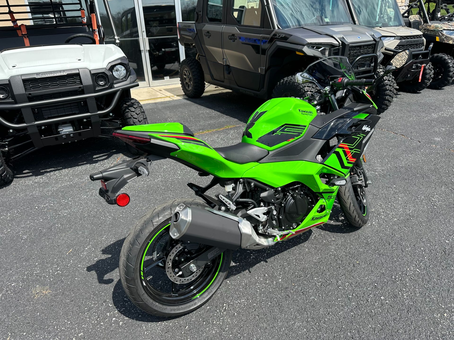 2024 Kawasaki Ninja 500 KRT Edition SE ABS in Mechanicsburg, Pennsylvania - Photo 3