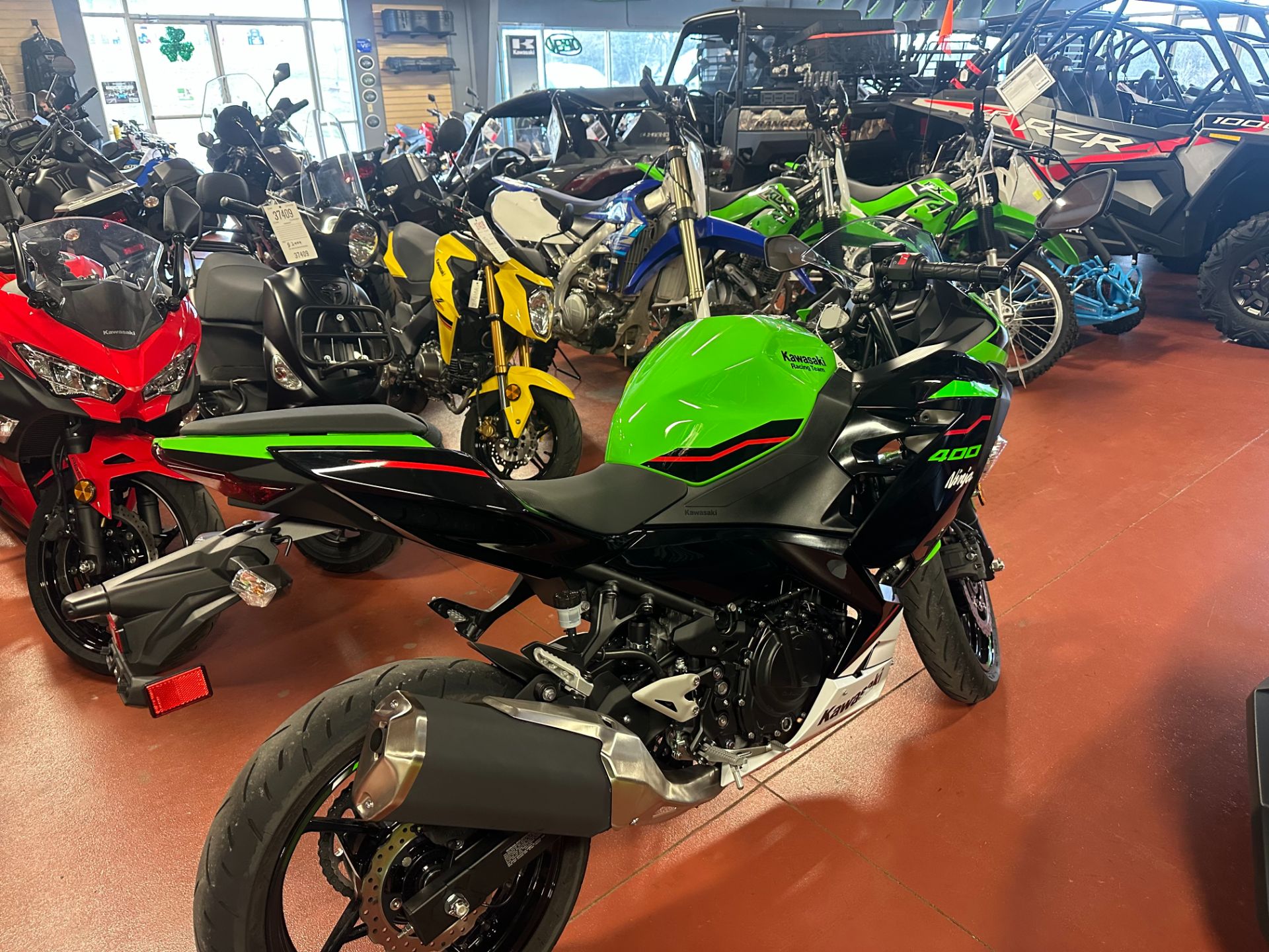 2022 Kawasaki Ninja 400 ABS KRT Edition in Mechanicsburg, Pennsylvania - Photo 2