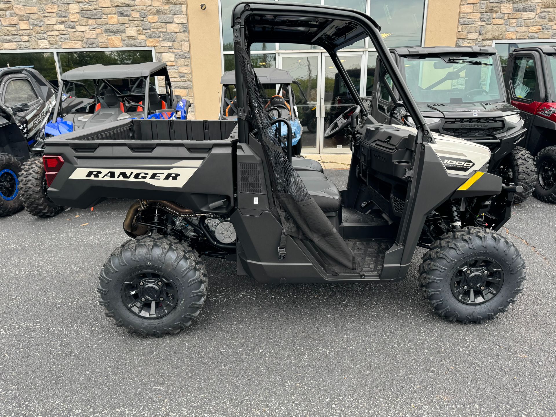 2025 Polaris Ranger 1000 Premium in Mechanicsburg, Pennsylvania - Photo 2