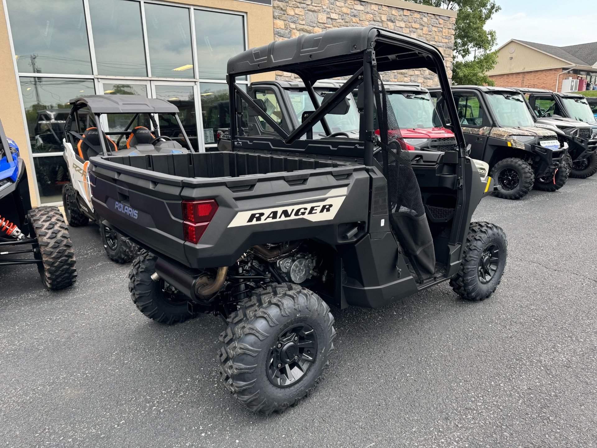 2025 Polaris Ranger 1000 Premium in Mechanicsburg, Pennsylvania - Photo 3