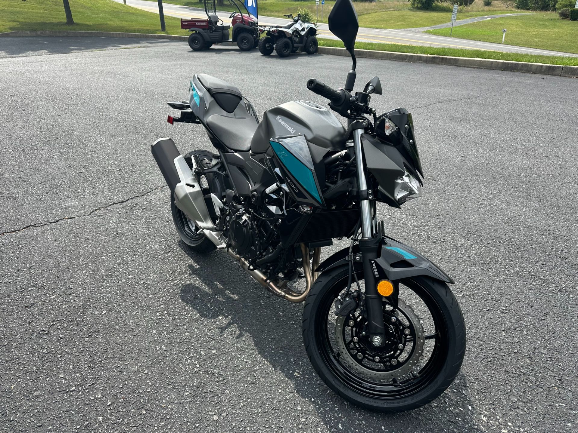 2023 Kawasaki Z400 ABS in Mechanicsburg, Pennsylvania - Photo 5