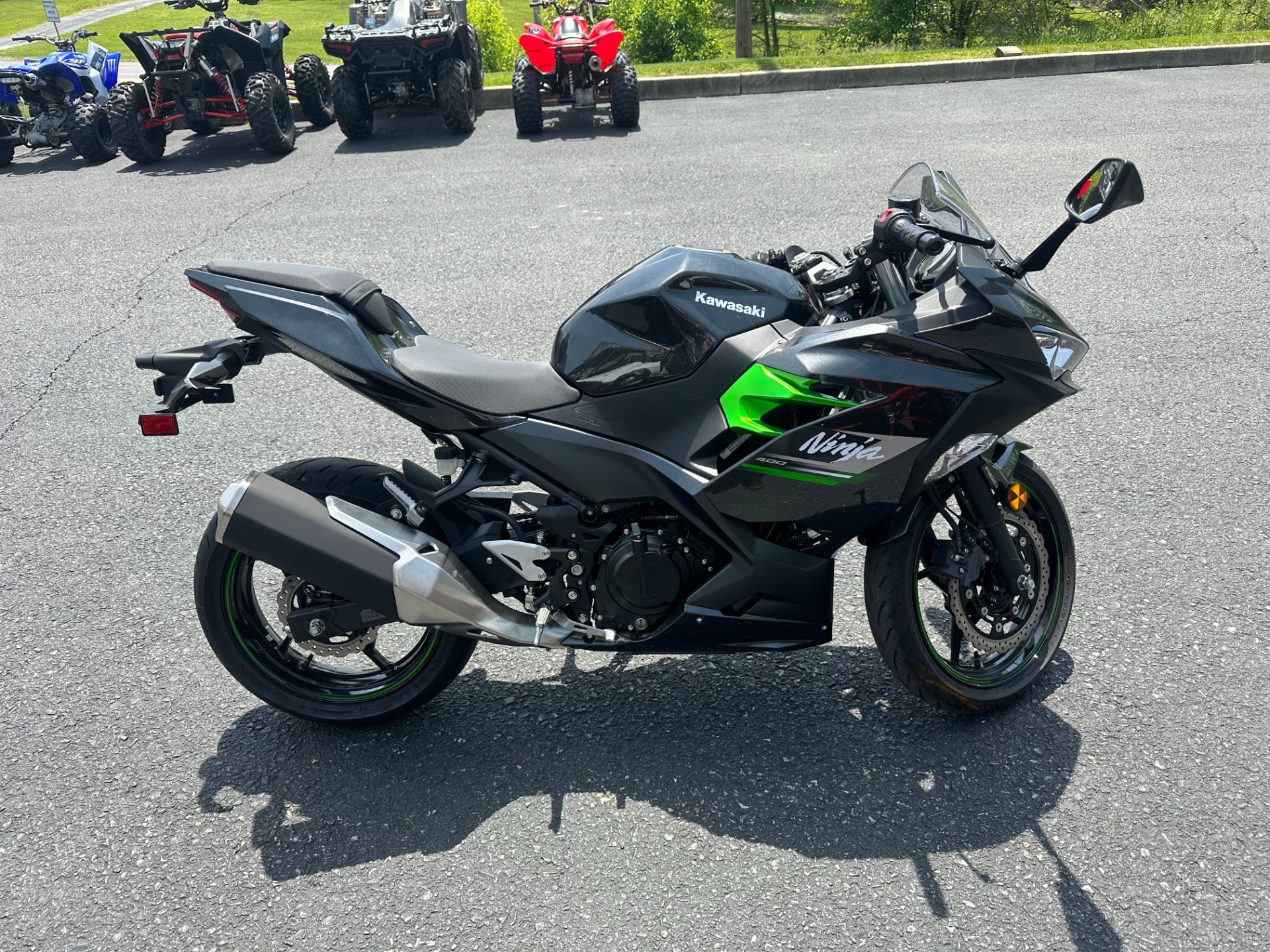 2023 Kawasaki Ninja 400 ABS in Mechanicsburg, Pennsylvania - Photo 6