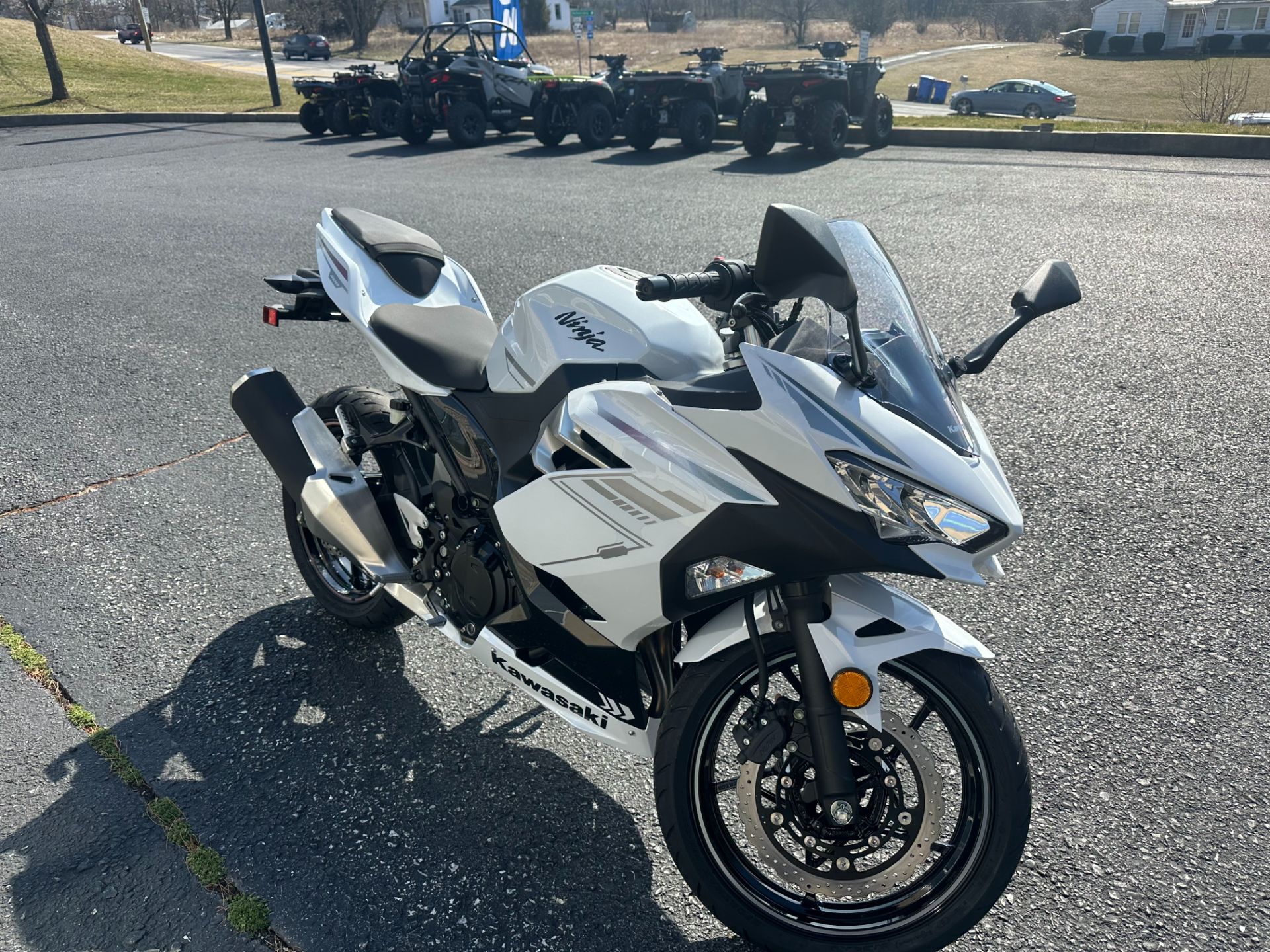 2023 Kawasaki Ninja 400 in Mechanicsburg, Pennsylvania - Photo 5