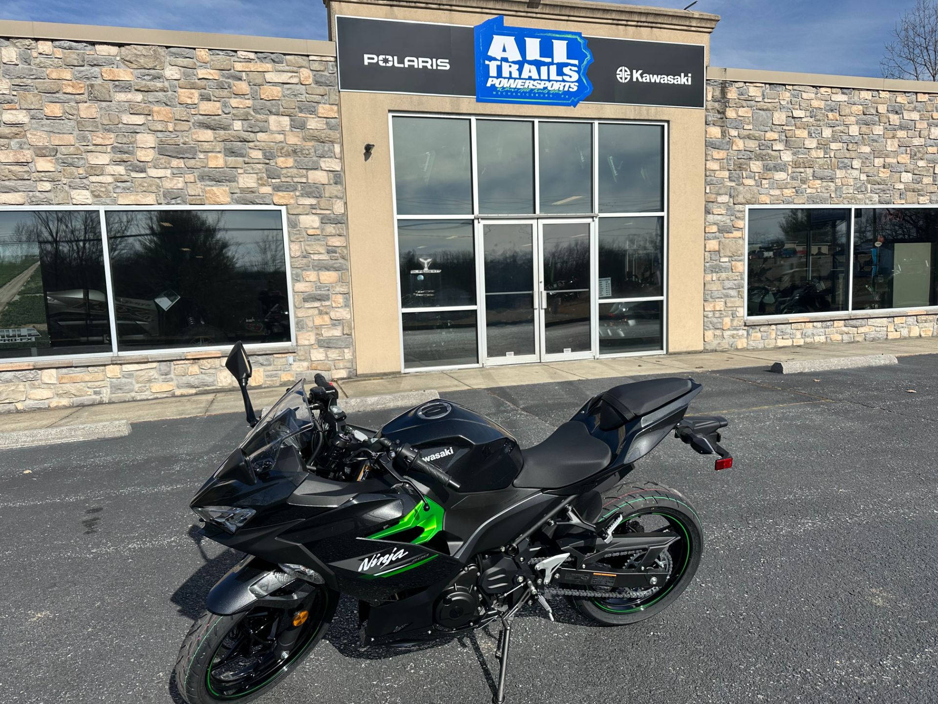 2023 Kawasaki Ninja 400 in Mechanicsburg, Pennsylvania - Photo 1