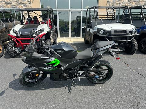 2023 Kawasaki Ninja 400 in Mechanicsburg, Pennsylvania - Photo 2