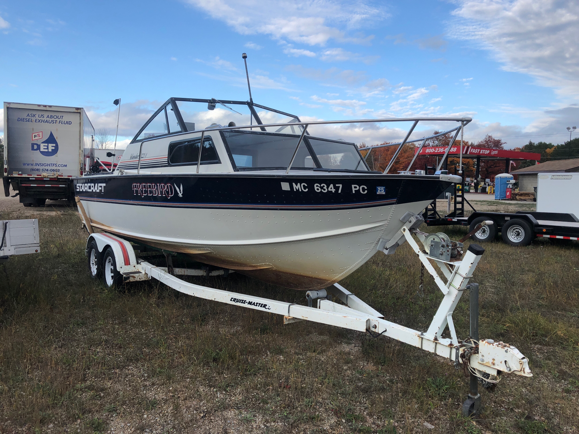 1990 Starcraft Starcraft Boat in Escanaba, Michigan - Photo 2