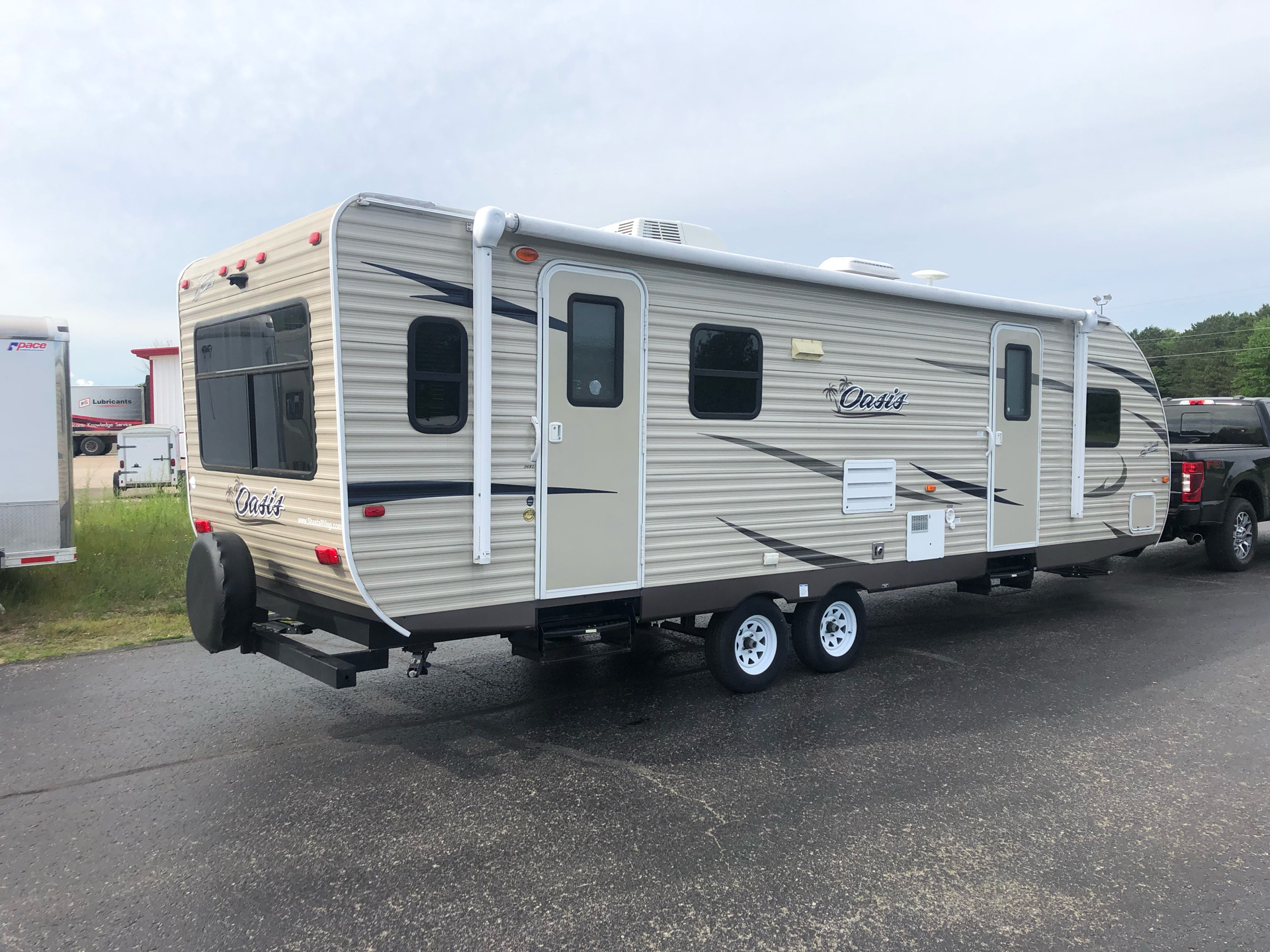 2017 Forest River Inc Oasis Series M-26RL in Escanaba, Michigan - Photo 2