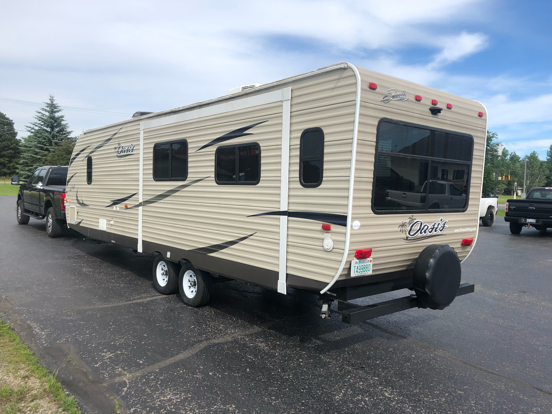 2017 Forest River Inc Oasis Series M-26RL in Escanaba, Michigan - Photo 3