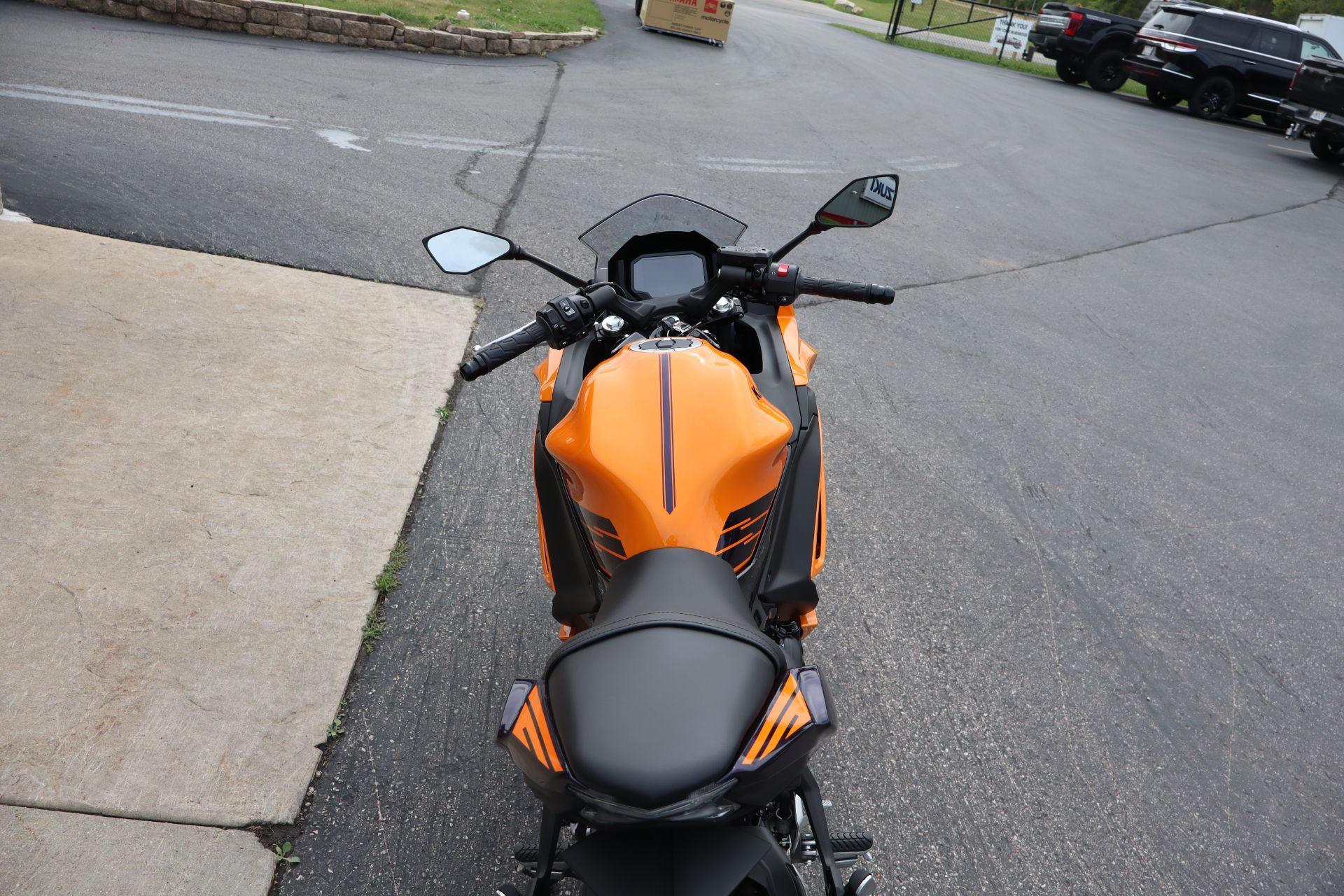 2025 Kawasaki Ninja 650 ABS in Janesville, Wisconsin - Photo 14