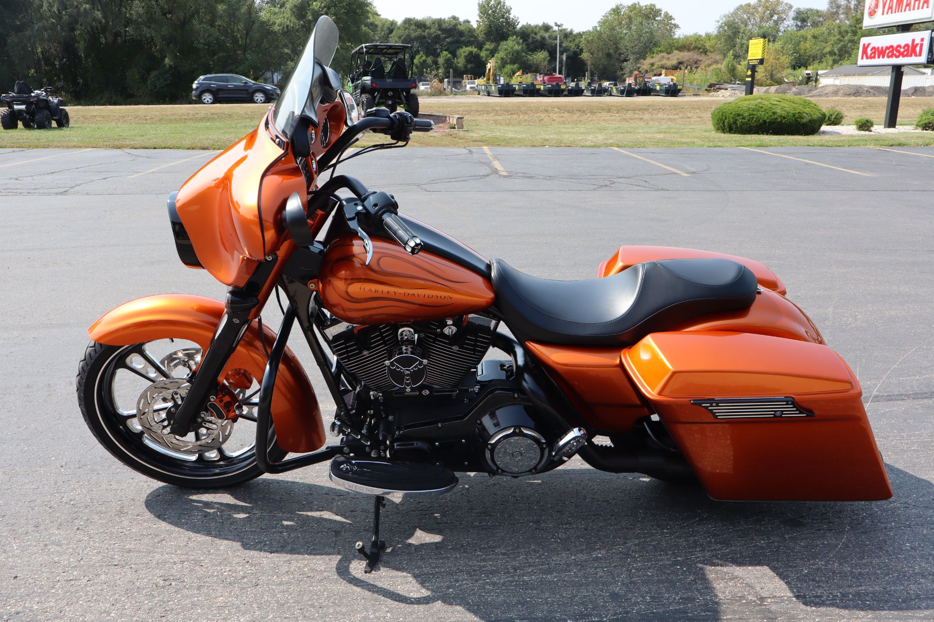 2002 Harley-Davidson FLHTC/FLHTCI Electra Glide® Classic in Janesville, Wisconsin - Photo 6