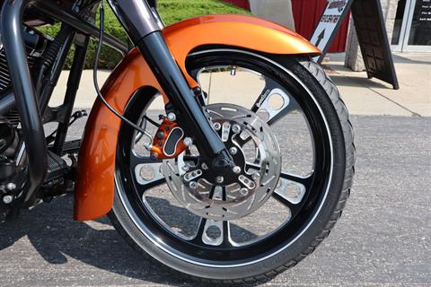 2002 Harley-Davidson FLHTC/FLHTCI Electra Glide® Classic in Janesville, Wisconsin - Photo 16