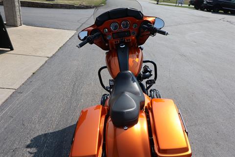 2002 Harley-Davidson FLHTC/FLHTCI Electra Glide® Classic in Janesville, Wisconsin - Photo 24