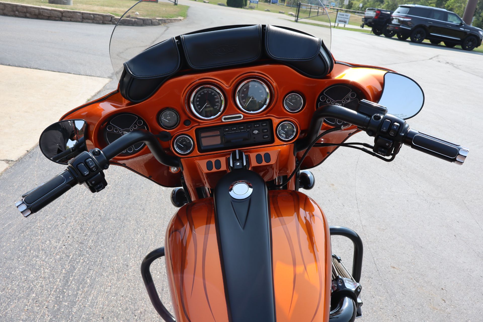 2002 Harley-Davidson FLHTC/FLHTCI Electra Glide® Classic in Janesville, Wisconsin - Photo 26