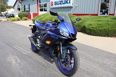 2023 Yamaha YZF-R3 ABS in Janesville, Wisconsin - Photo 2