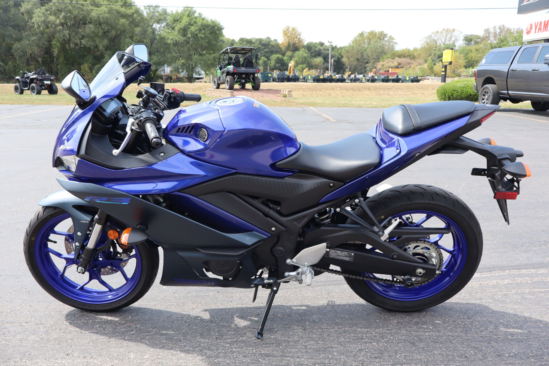 2023 Yamaha YZF-R3 ABS in Janesville, Wisconsin - Photo 5